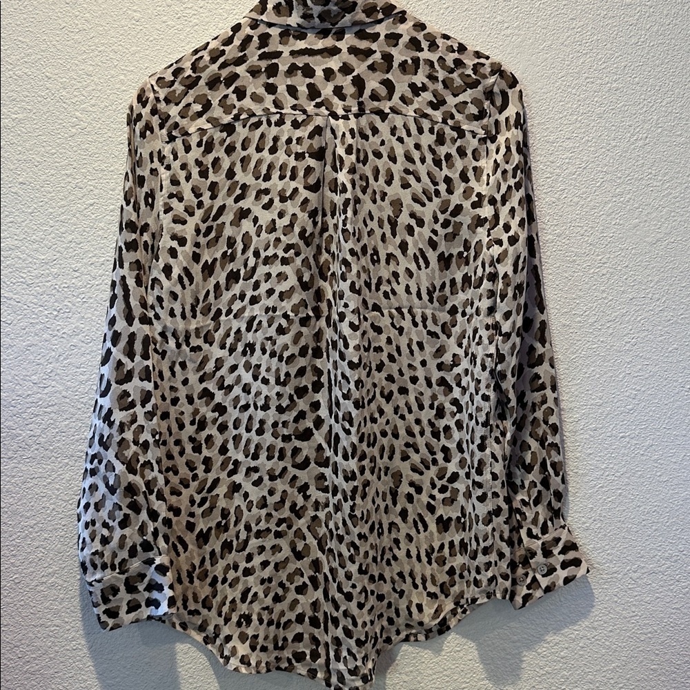 Equipment Femme - 100% Silk Brown and Cream Patterned Shirt - Picture 3 of 4